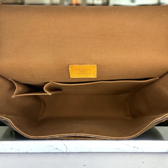 Authentic LOUIS VUITTON Bosphore Messenger Crossbody PM. - Picture 11 of 16